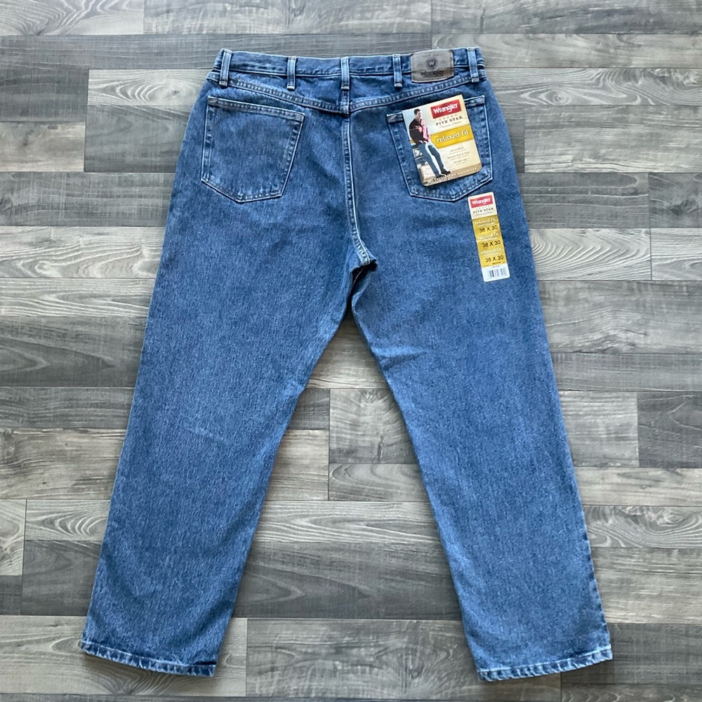 38x30 NWT Wrangler 5 Star Relaxed Fit Jeans Men's Blue Straight Leg W976DS2